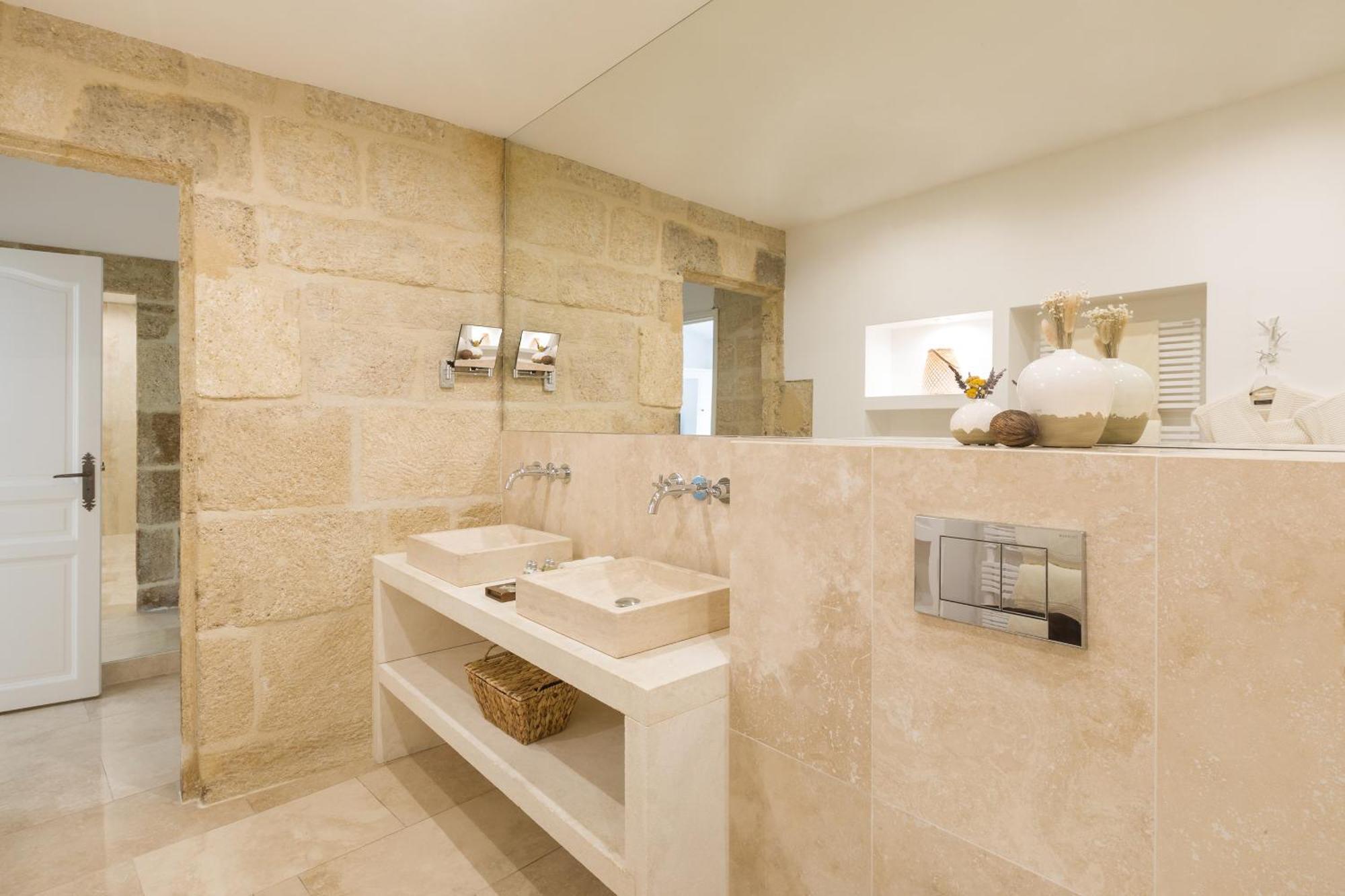 Hotel Le Vieux 5*
