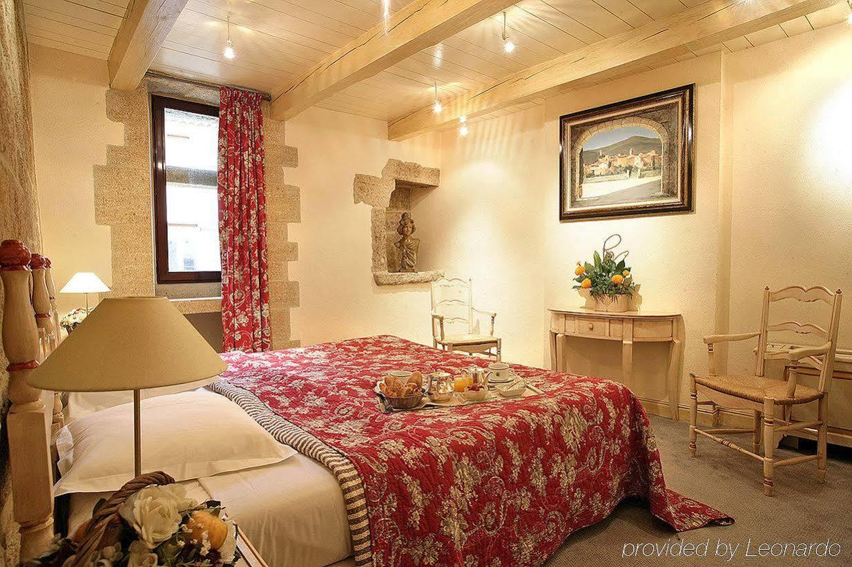 Hotel Le Vieux Castillon-du-Gard